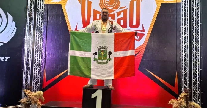 OSASQUENSES CONQUISTAM MEDALHAS EM COMPETIÇÕES DE JIU-JITSU